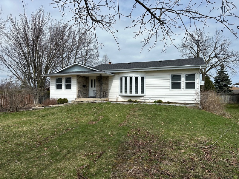 251 King St E, Stoney Creek